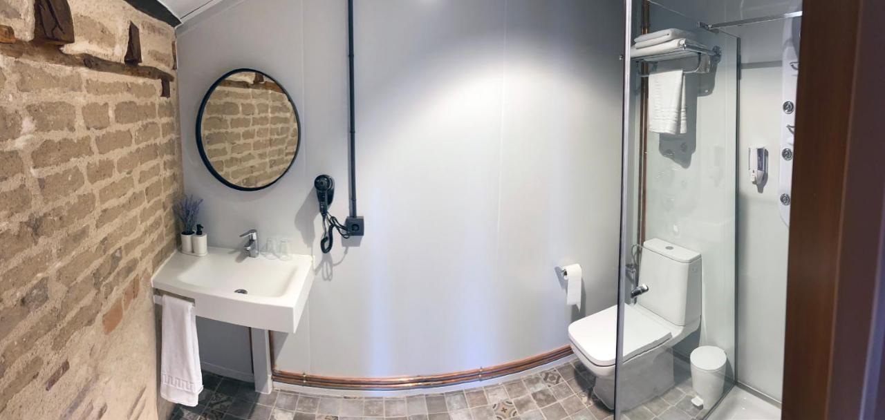 Casa Ruina Guest House Nava del Rey Екстериор снимка
