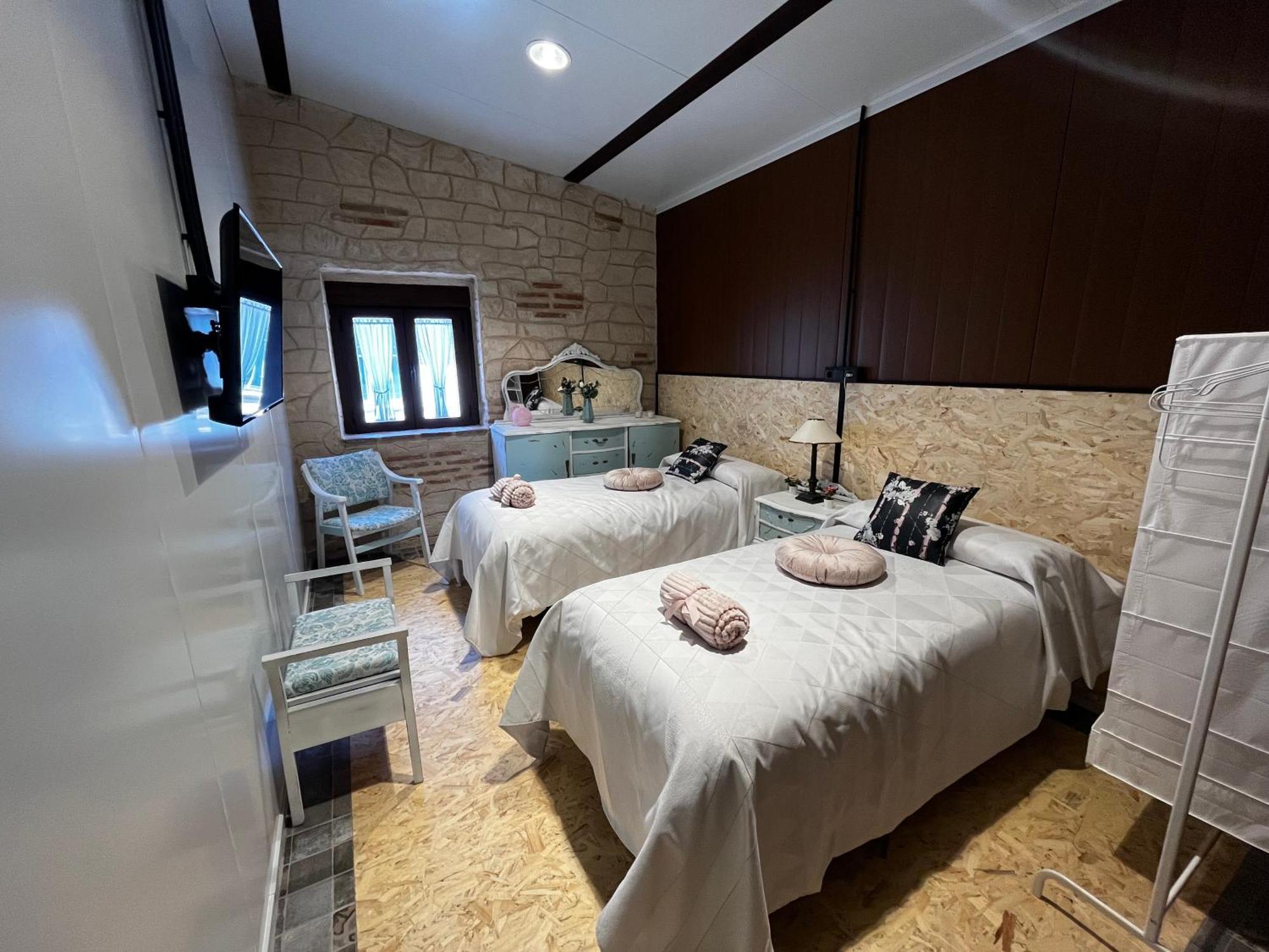 Casa Ruina Guest House Nava del Rey Екстериор снимка