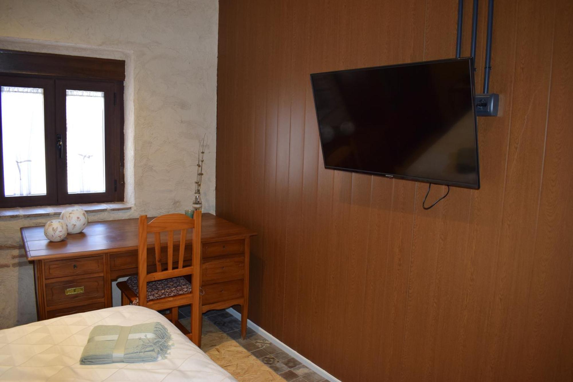 Casa Ruina Guest House Nava del Rey Екстериор снимка